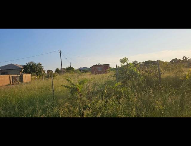 LAND FOR SALE IN VYEBOOM